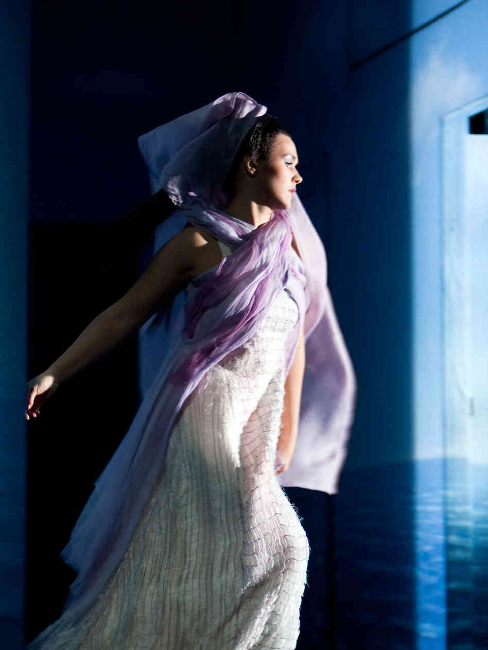 Olga Peretyatko in the role of Desdemona. Olga Peretyatko in the role of Desdemona.