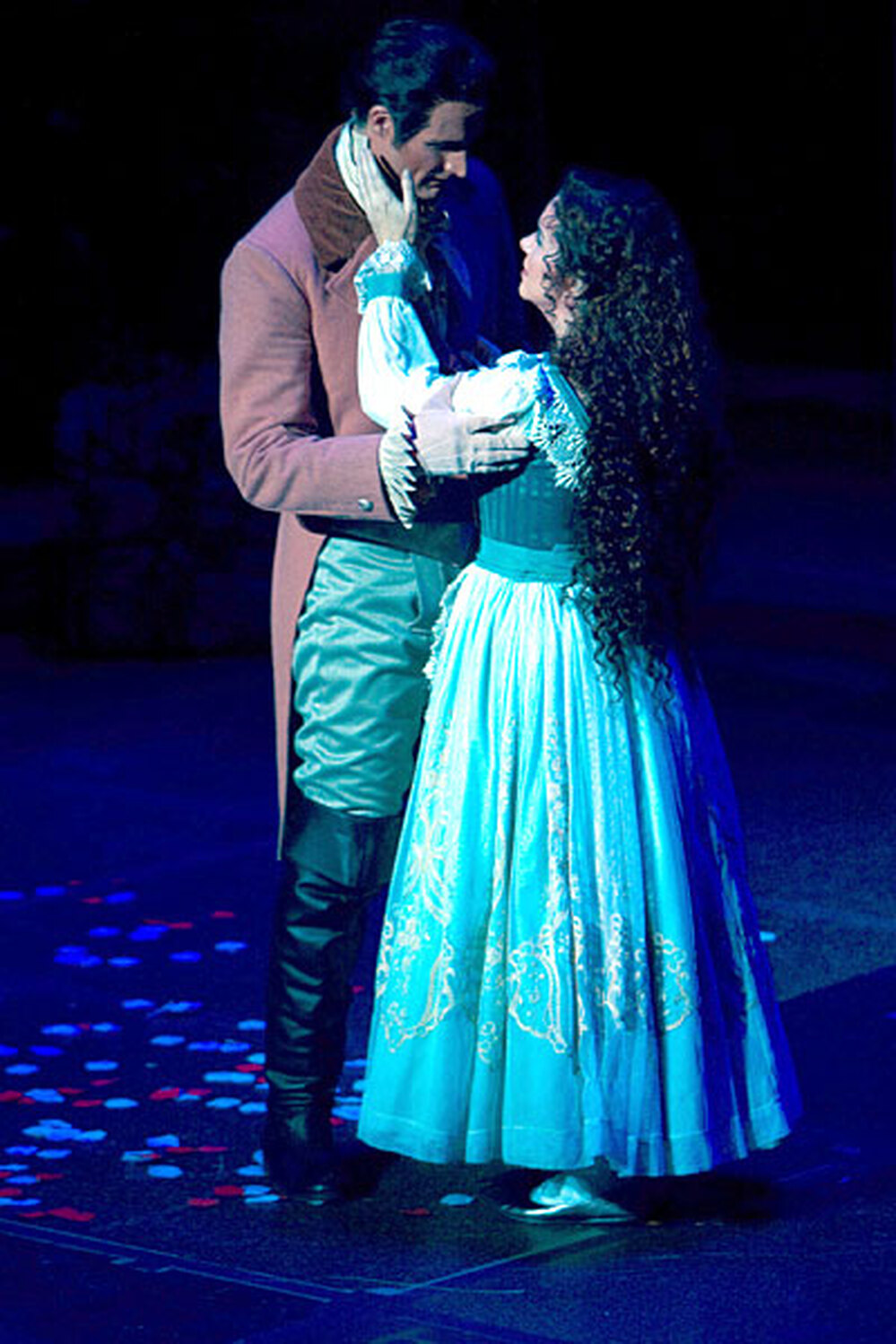 Marguerite declares her love for Faust.
