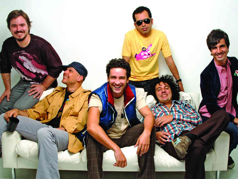 Los Amigos Invisibles