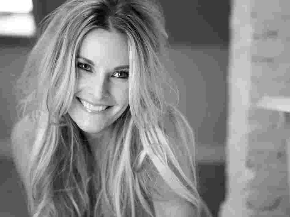 Elizabeth Cook