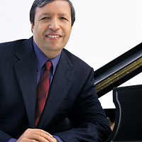Pianist Murray Perahia