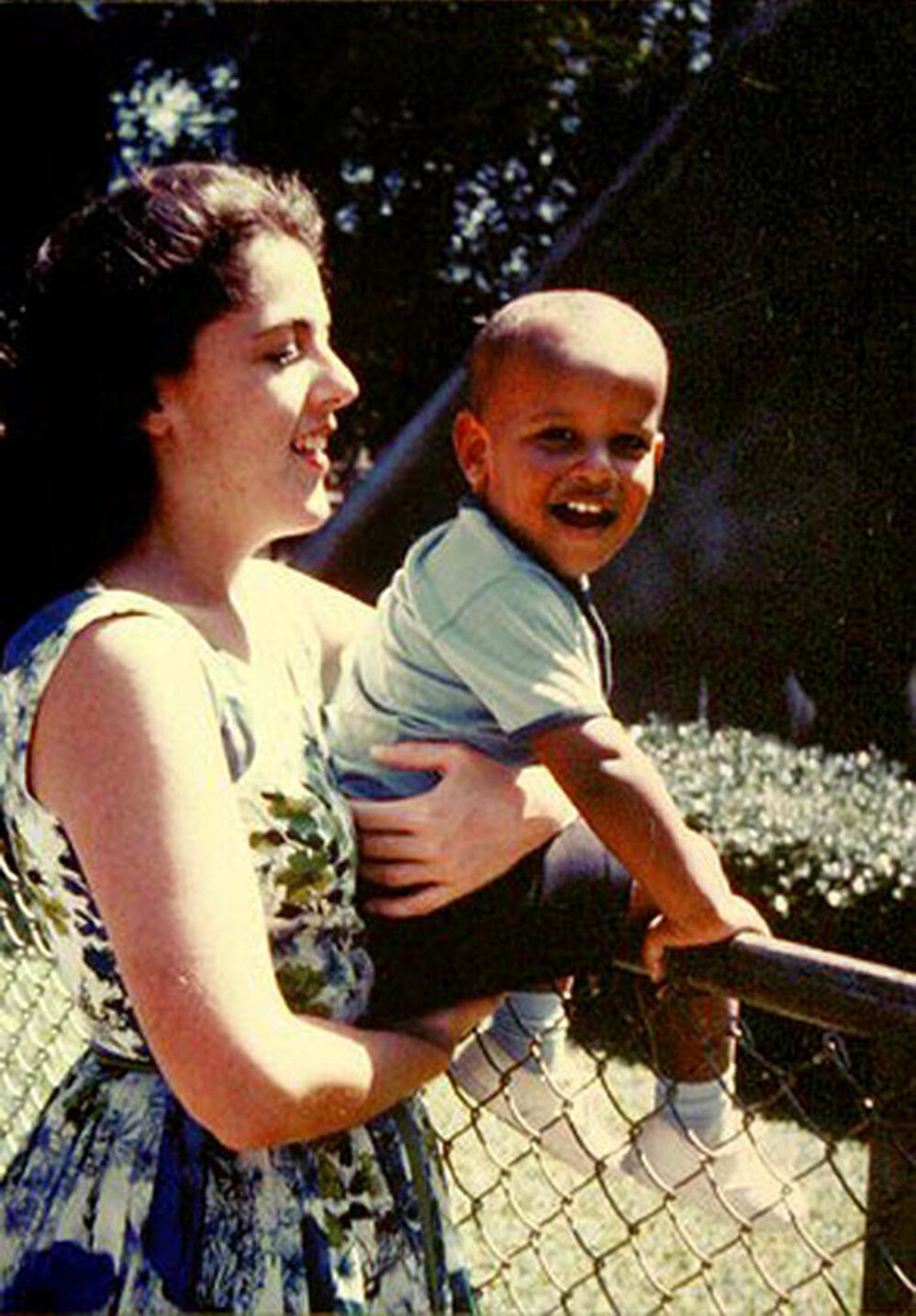 A young Barack Obama and his mother