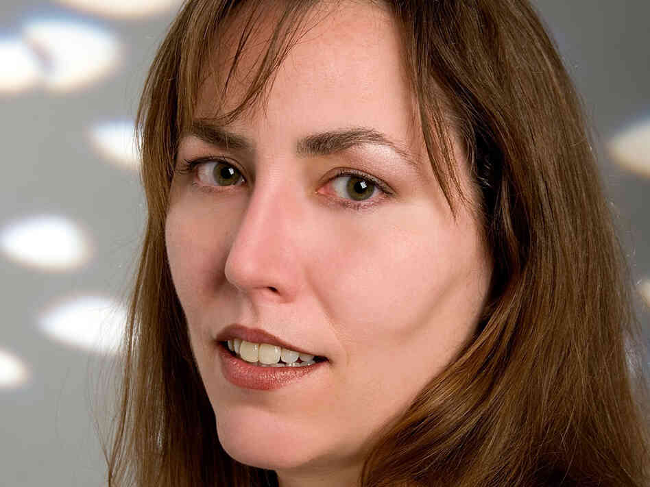 Author Erin Arvedlund