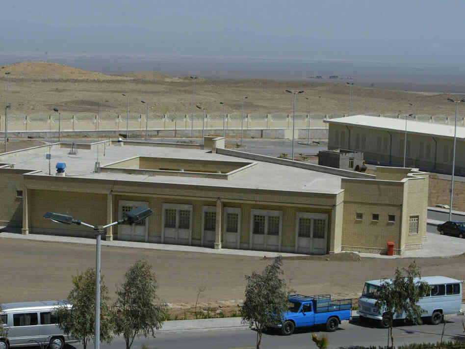 Iranian nuclear power plant at Natanz in 2005