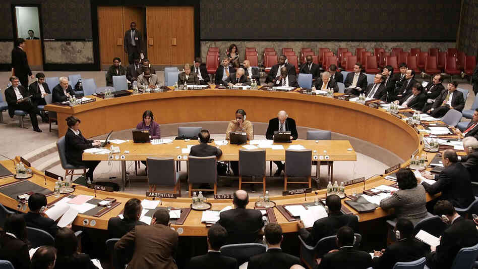 Members of U.N. Security Council approves sanctions against Iran, 2006