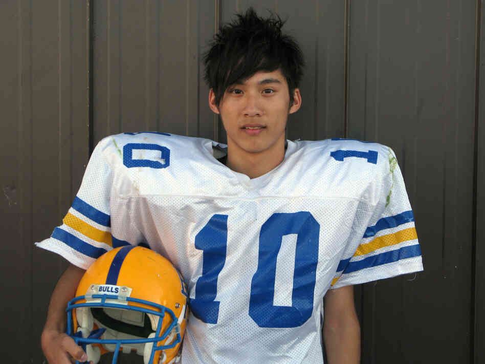 Szu-Yao Su from Taiwan, nicknamed 'Harry,' is the starting quarterback for the Burnt River Bulls.
