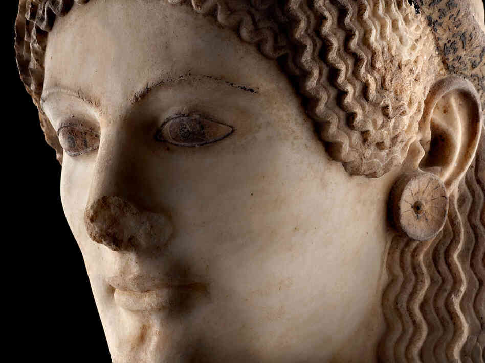 The Peplos Kore