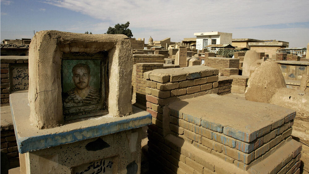 A tomb at the cemetery of Najaf in 2008.