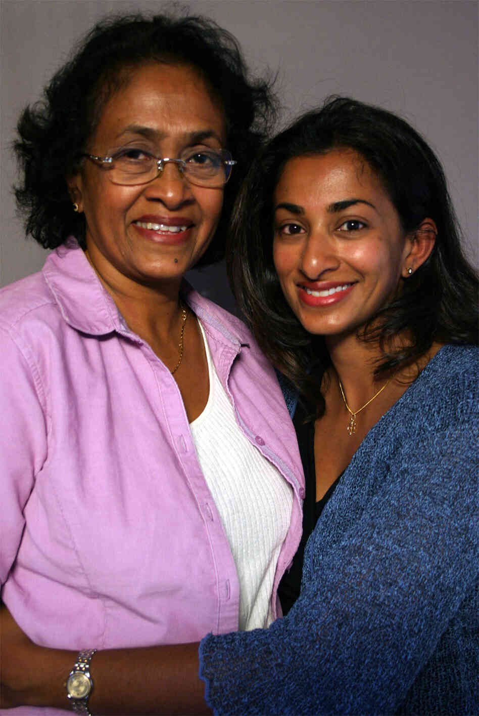 Mala Fernando spoke with her daughter, Ashanthi Gajaweera, during a recent visit from Sri Lanka. Mala Fernando spoke with her daughter, Ashanthi Gajaweera, during a recent visit from Sri Lanka.