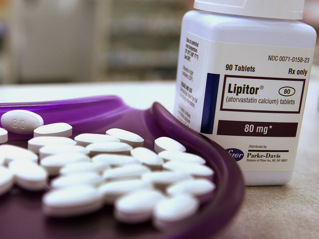 Lipitor, one of the world's top-selling drugs, sells for $125 in the U.S.; in Canada it costs $33