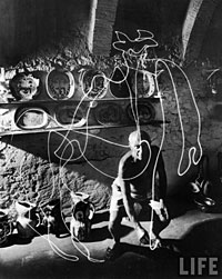 Pablo Picasso paints with light