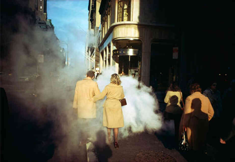Camel Coats, 5th Avenue, New York City, 1975 (Joel Meyerowitz/Courtesy of Edwynn Houk Galle Camel Coats, 5th Avenue, New York City, 1975 (Joel Meyerowitz/Courtesy of Edwynn Houk Galle