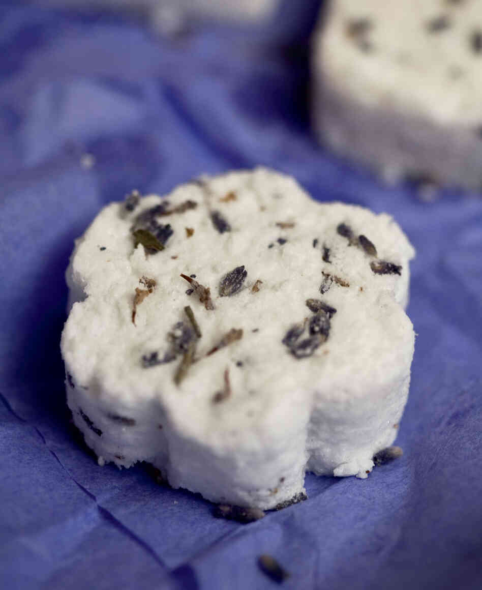 Lavender Bath Bomb Lavender Bath Bomb