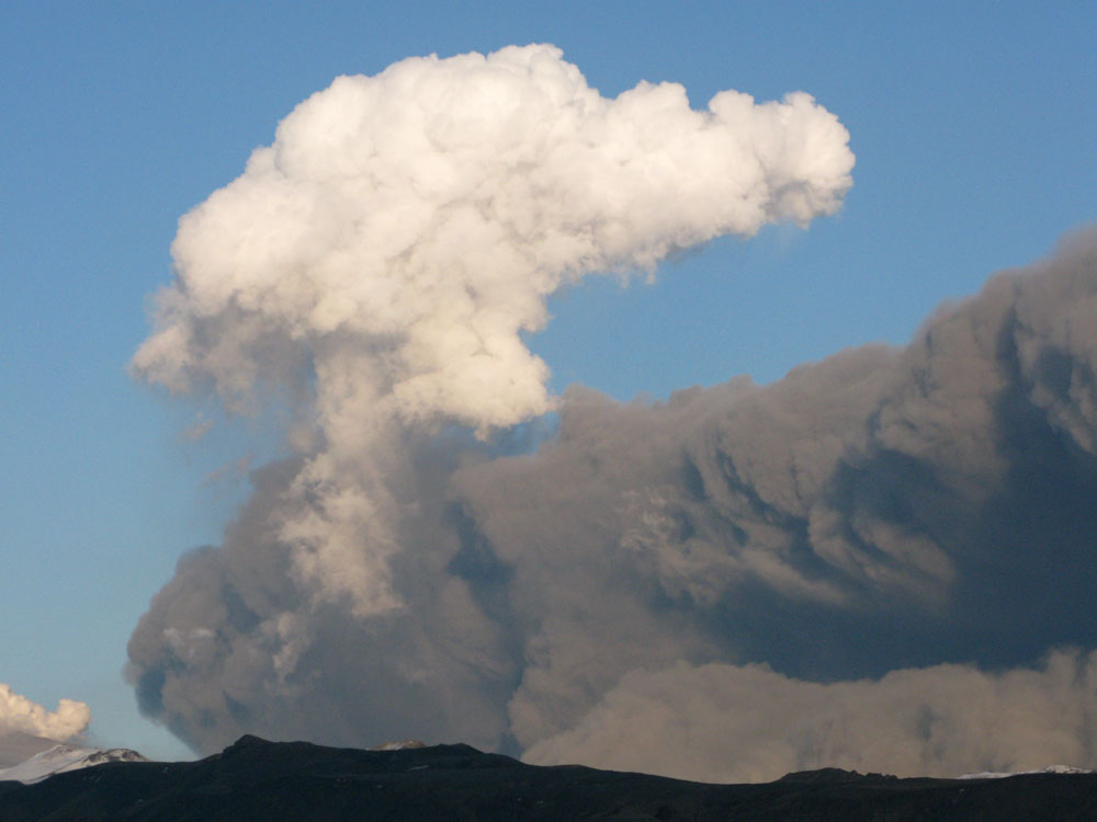 The ash coud from the the Eyjafjallajokull volcano