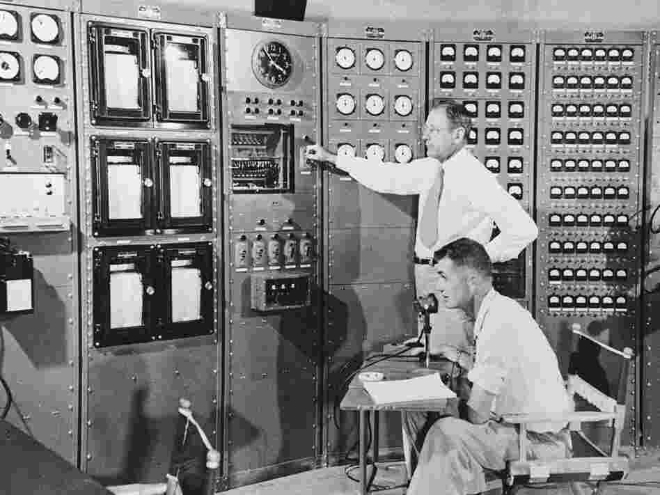 Researchers work on a nuclear testing project at Los Alamos in 1974.