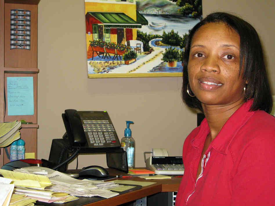 Melissa Brown landed a job as a full-time accountant.