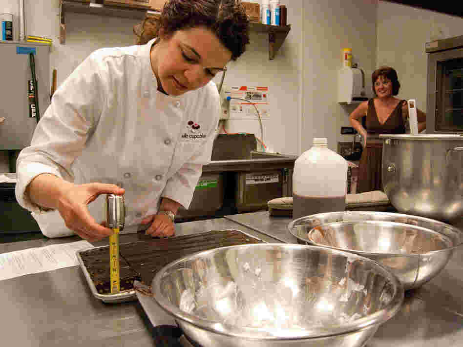 Measuring the brownies
