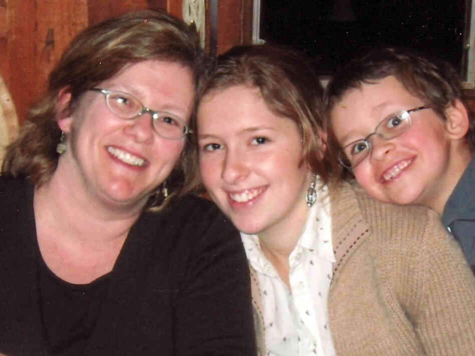 Missy Nicholson pictured with her two children. Missy Nicholson pictured with her two children.