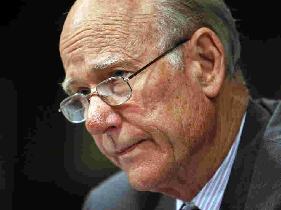 Roberts says Berwick has praised the workings of Britain's National Health Service.