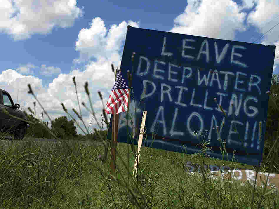 A homemade sign voices support for the oil industry in Houma, La.