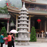 Tourists at the Nanputuo Temple in Xiamen