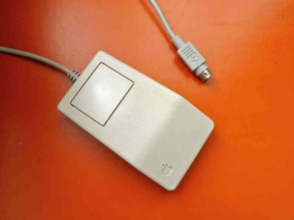 An old mouse Jory Felice borrowed on the website NeighborGoods.net An old mouse Jory Felice borrowed on the website NeighborGoods.net