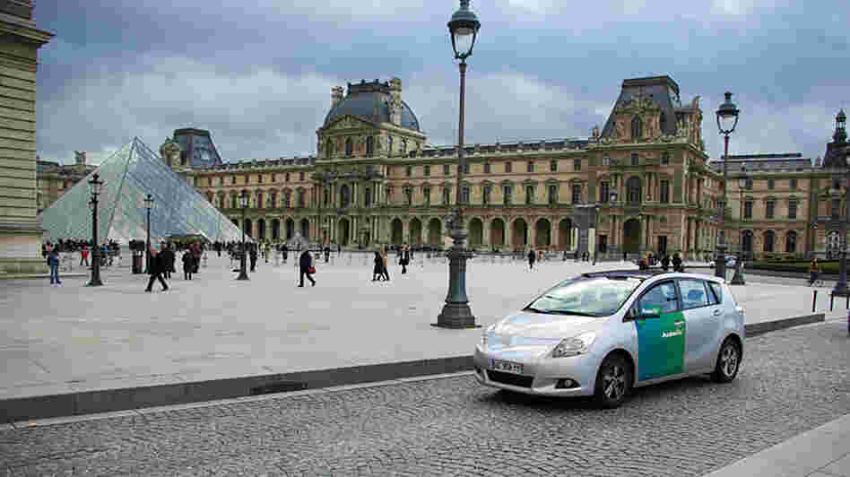 An Autolib car in Paris An Autolib car in Paris
