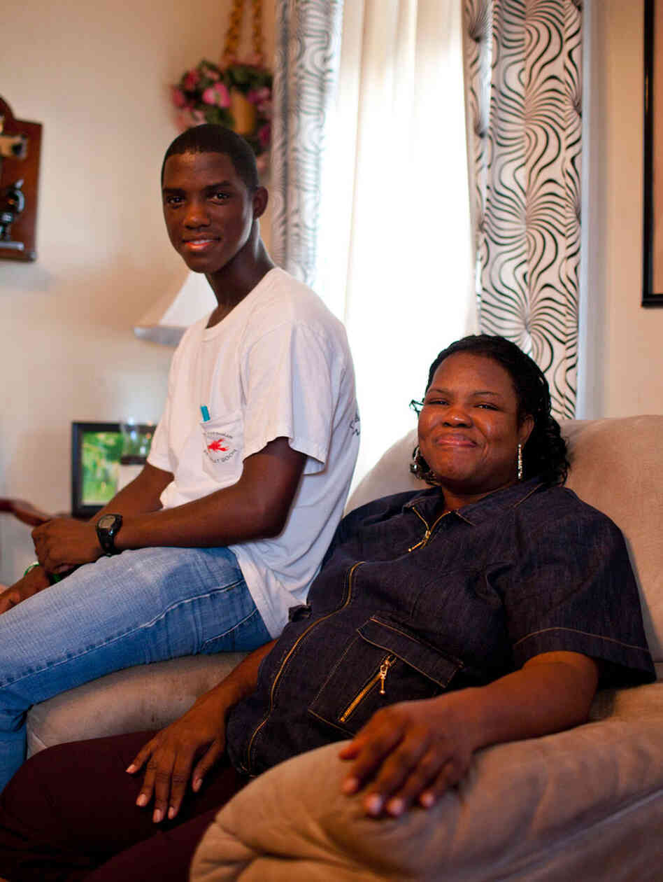 Donnell Bailey with his mother, Tracy Bailey Donnell Bailey with his mother, Tracy Bailey