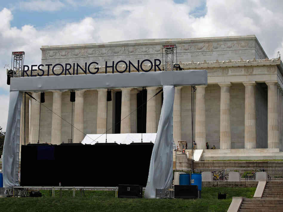 The stage is being set for Glenn Beck's "Restoring Honor" rally at the Lincoln Memorial.