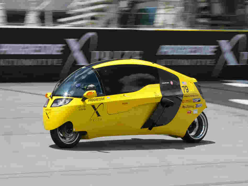 Team X-Tracer from Switzerland designed the E-Tracer 7009.