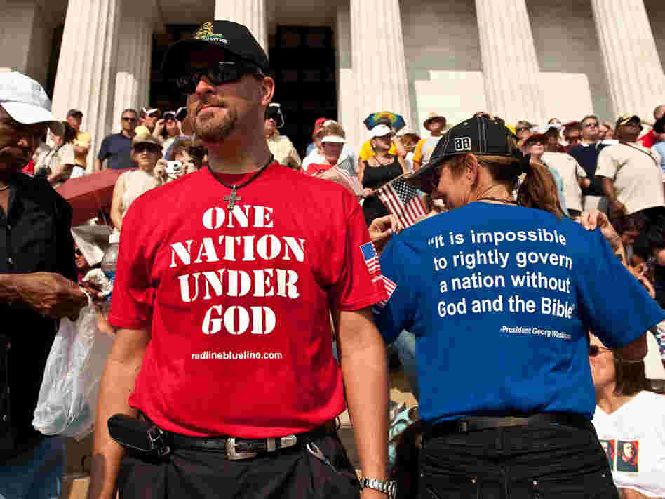 People gather at a rally in Washington, D.C., organized by Fox News' Glenn Bleck.