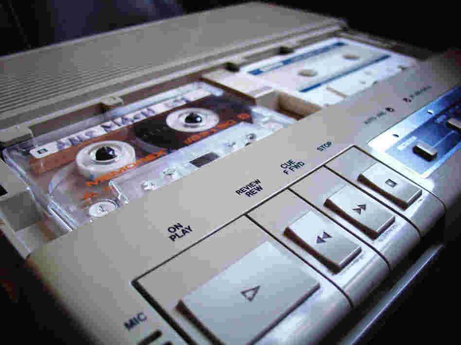 Photo of an answering machine.