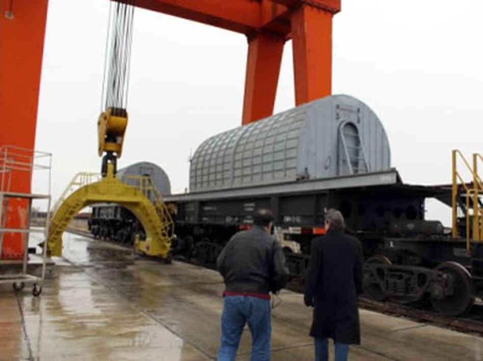 Specially designed secure rail cars shipped spent fuel from Aktau. Specially designed secure rail cars shipped spent fuel from Aktau.