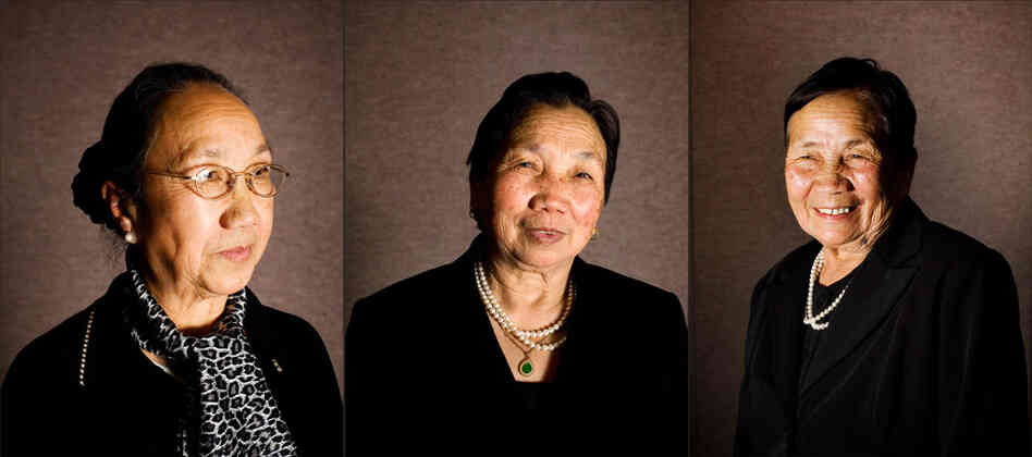 Gen. Vang Pao's sisters (from left to right) include Der Vang, Xai Vang and Lee Vang.