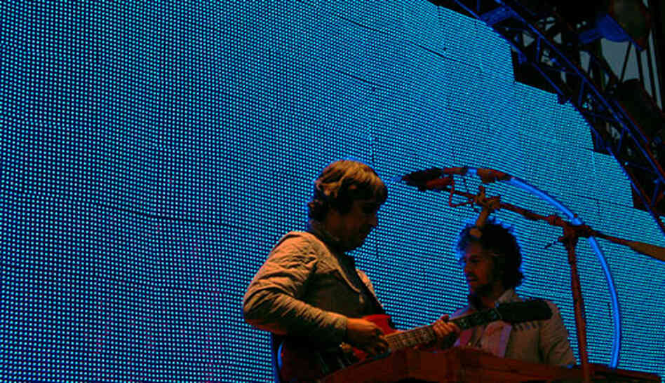 lips-screen-p4k.jpg lips-screen-p4k.jpg