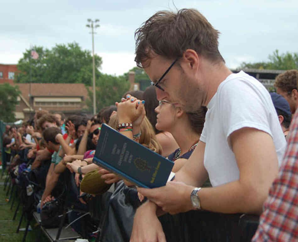 waiting-for-walkmen.jpg waiting-for-walkmen.jpg
