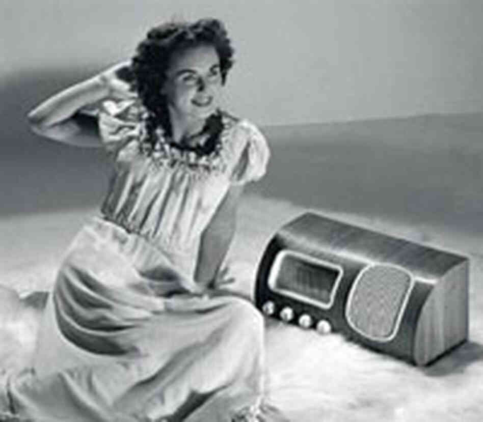 Lounging with the Radio Lounging with the Radio