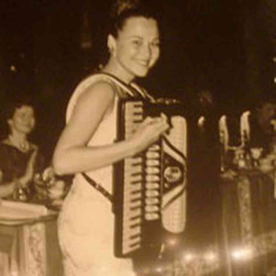Phyllis Madonna in 1962 Phyllis Madonna in 1962