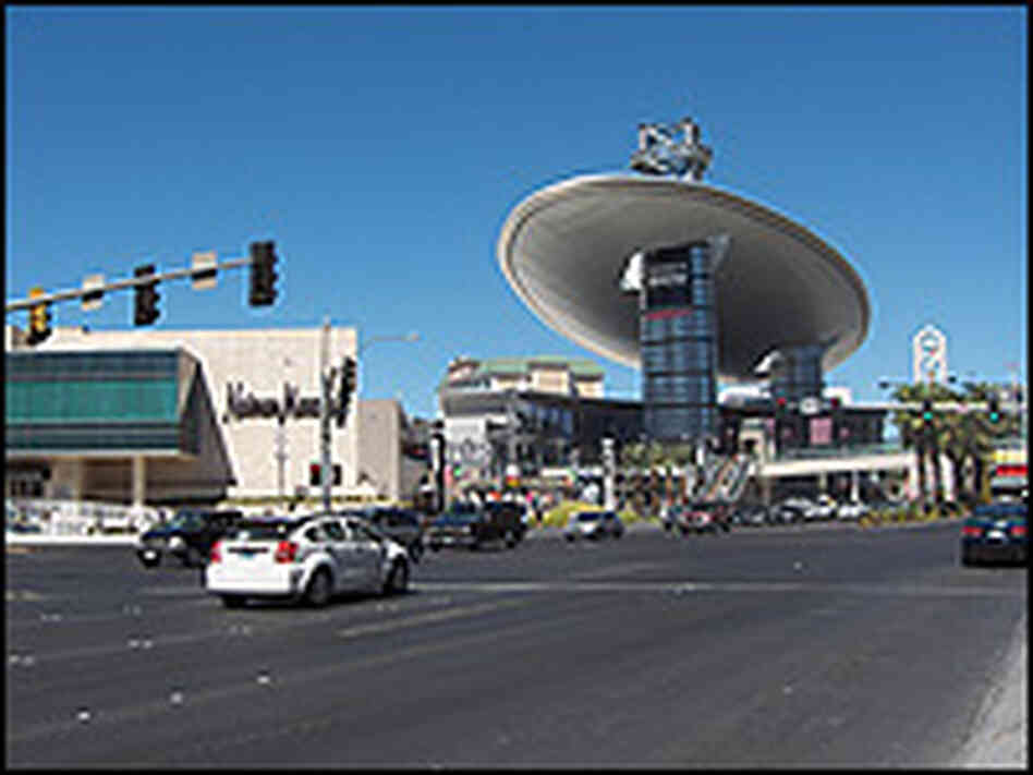Exterior Fashion Show Mall