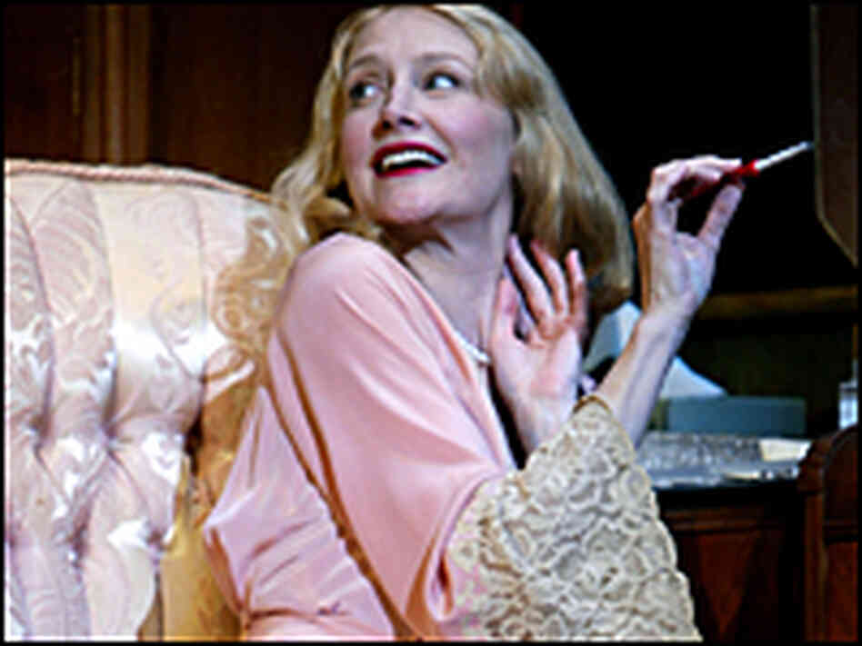 Patricia Clarkson as Blanche DuBois in the 2004 Kennedy Center production of 'A Streetcar Named Desi Patricia Clarkson as Blanche DuBois in the 2004 Kennedy Center production of 'A Streetcar Named Desi