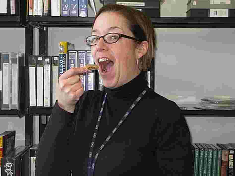 Moe eating cookie Moe eating cookie