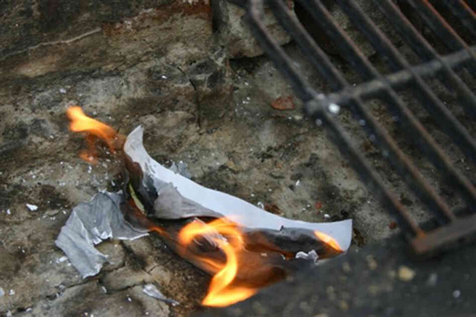 mortburning_resize.jpg mortburning_resize.jpg