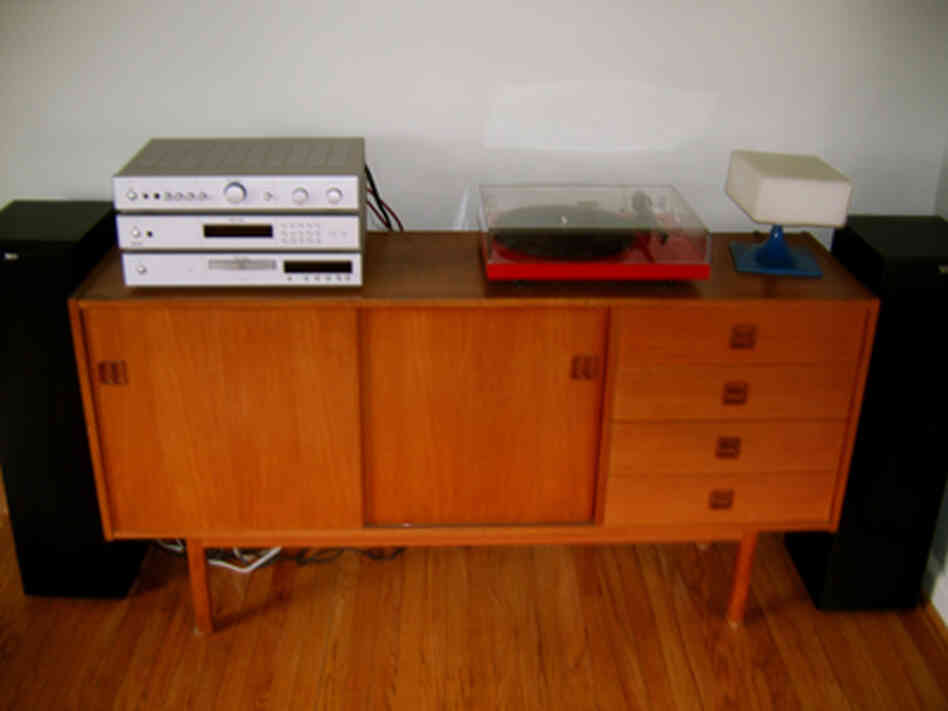 Stereo.jpg Stereo.jpg