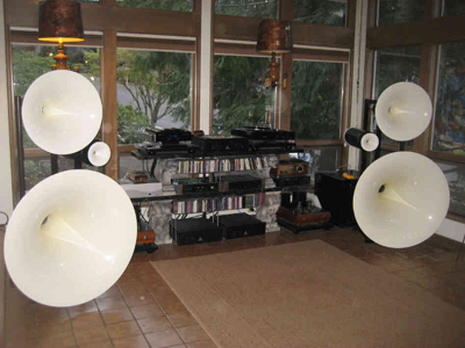 Stereo1.jpg Stereo1.jpg