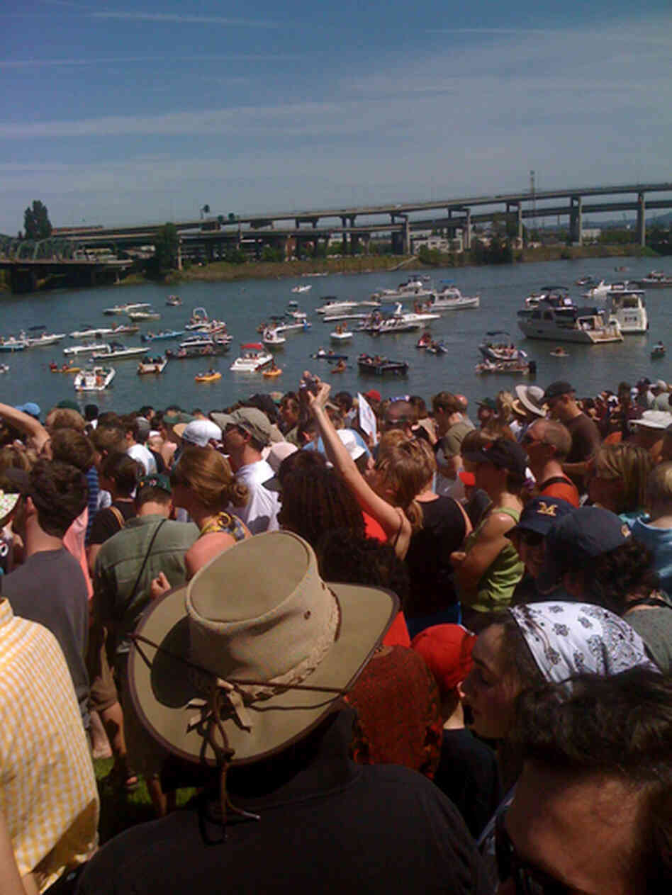 obama%20boats.jpg obama%20boats.jpg