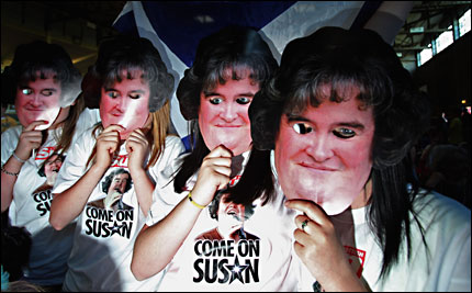 Susan Boyle fans gather to watch her in the finals of Britain's Got Talent
