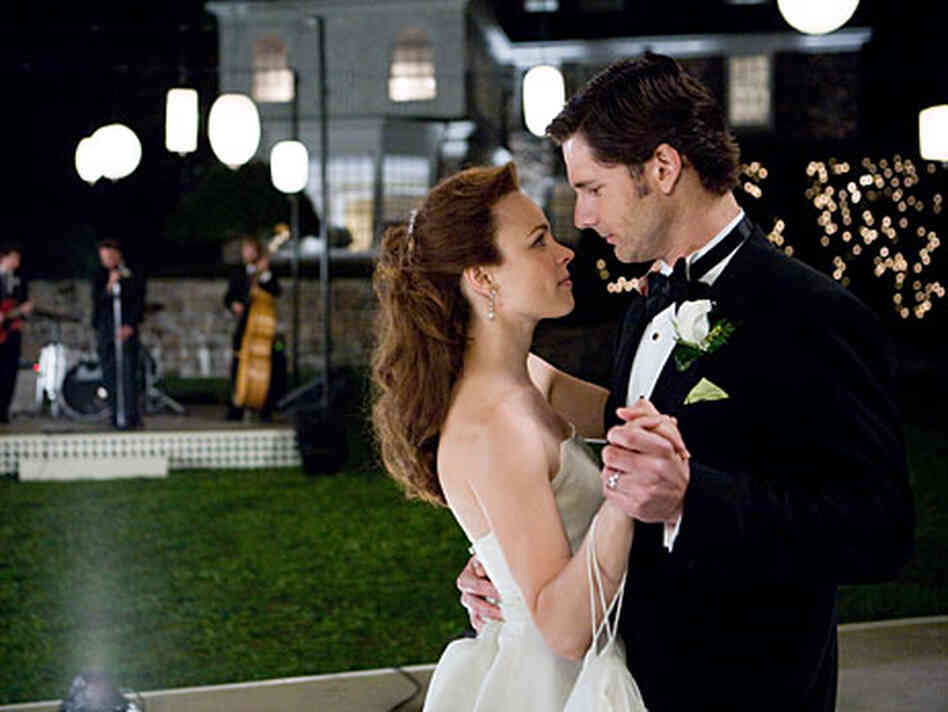 Rachel McAdams and Eric Bana in The Time Traveler's Wife. Rachel McAdams and Eric Bana in The Time Traveler's Wife.