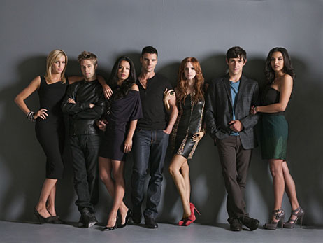 Katie Cassidy as Ella, Shaun Sipos as David, Stephanie Jacobsen as Lauren, Colin Egglesfield as Auggie, Ashlee Simpson-Wentz as Violet, Michael Rady as Jonah and Jessica Lucas as Riley in the new 'Melrose Place.'