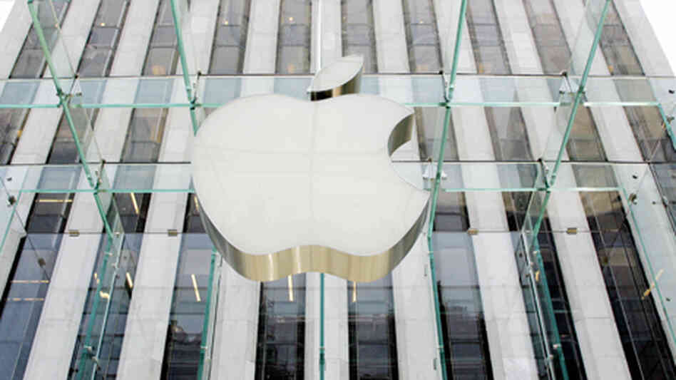New York's Apple Store, seen in 2007. New York's Apple Store, seen in 2007.