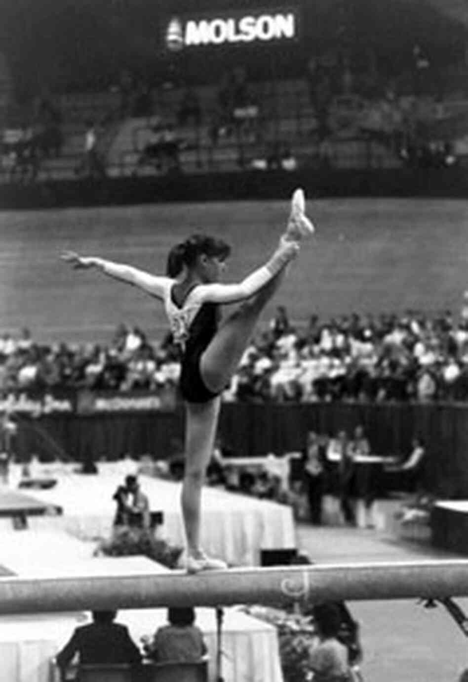 Sey on the beam, American Cup, 1987. Sey on the beam, American Cup, 1987.